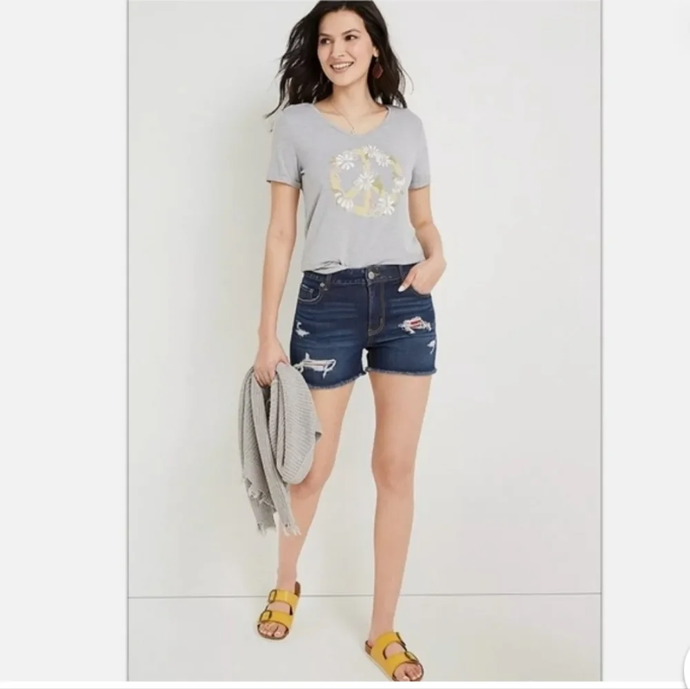 Maurices High Rise Distressed Bandana Jean Shorts 24W Stretch Like NEW W-2498